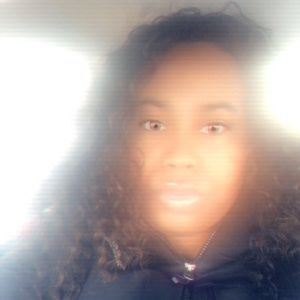 Meet your Posher, Simone